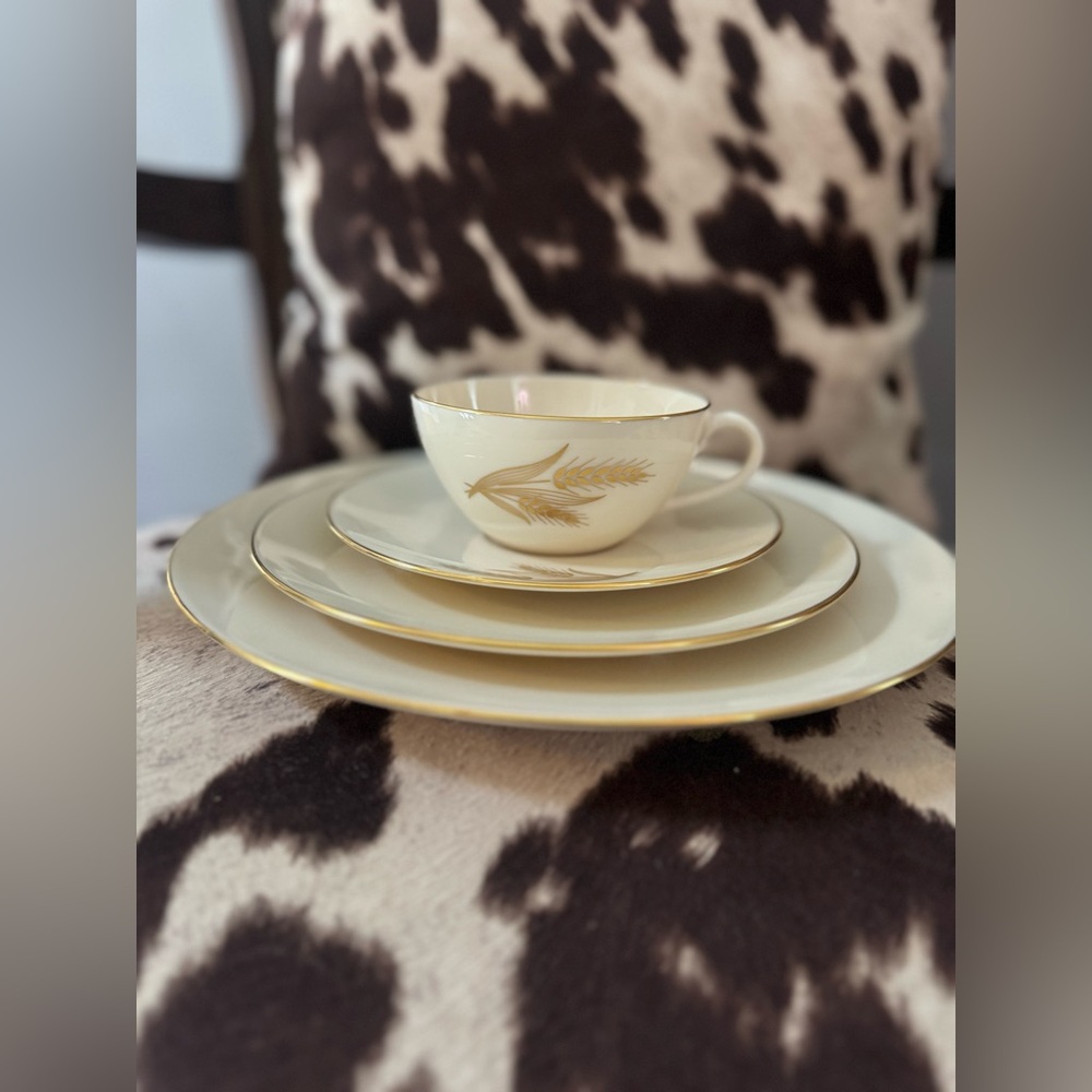 VINTAGE Wheat by Lenox 4 piece place setting.